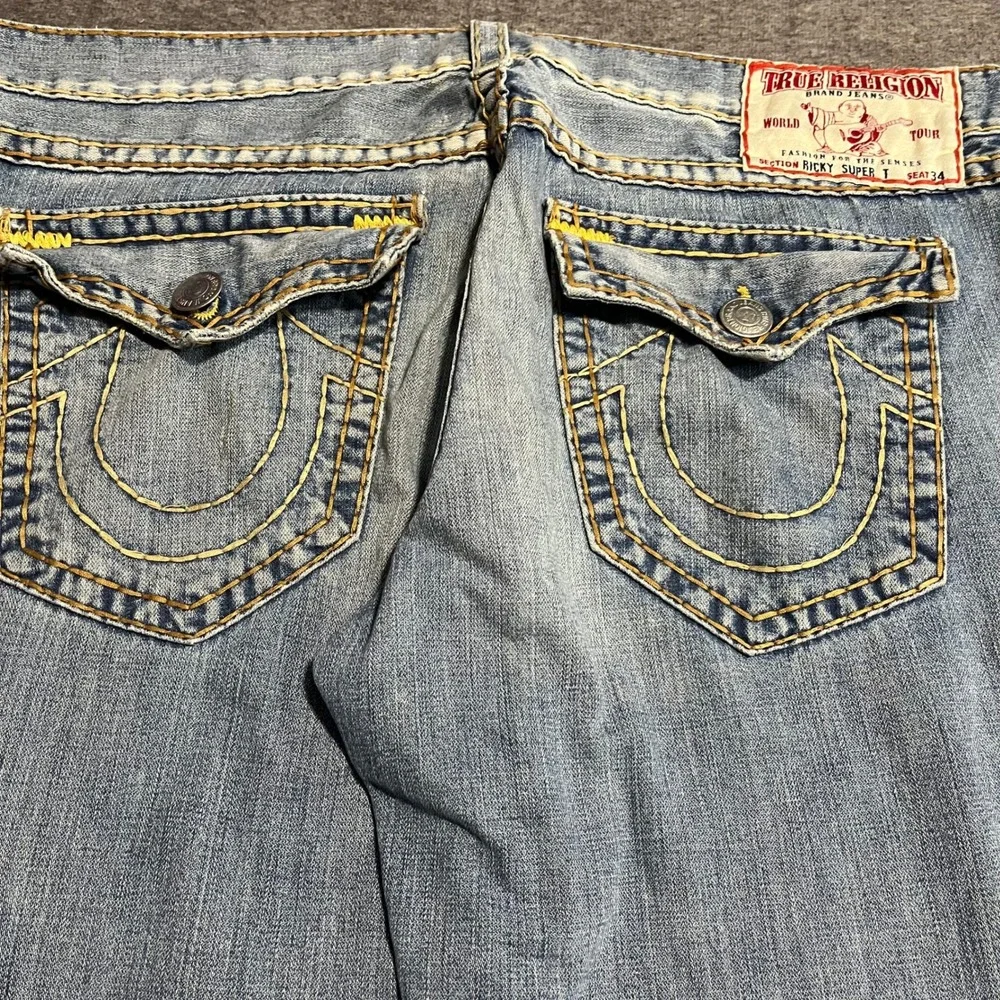 True Religion Ricky Super T Light Wash Denim Shorts Mens 42 USA Made Frayed Hem